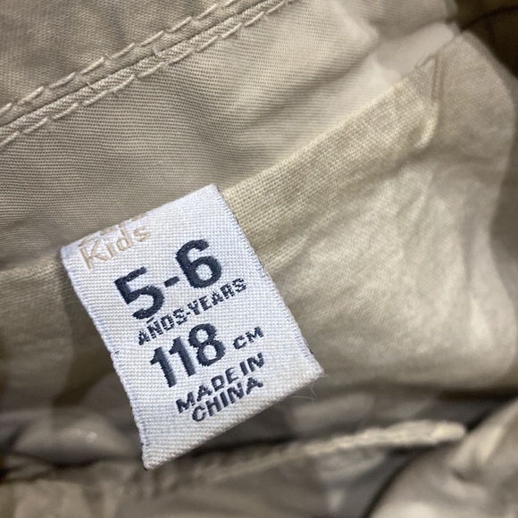 Used girls jacket size 5-6 - Picture 2 of 3